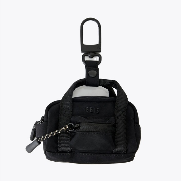 Beis Sport Duffle Charm - Picture 2 of 3